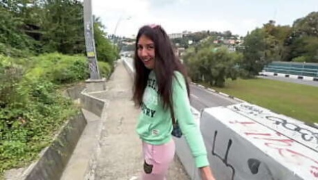 Public pickup - brought the beauty to the bushes and offered to have sex